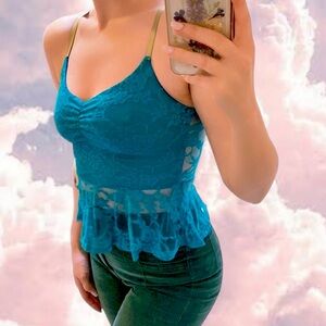 Sabora • Vintage Dainty Lace Peplum Tank